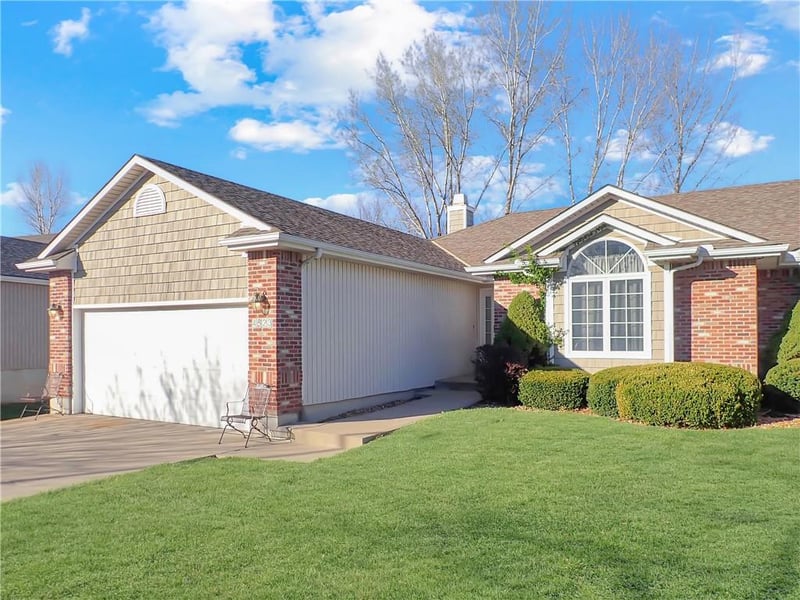 4523 Hedges Ave, Kansas City, MO 64133