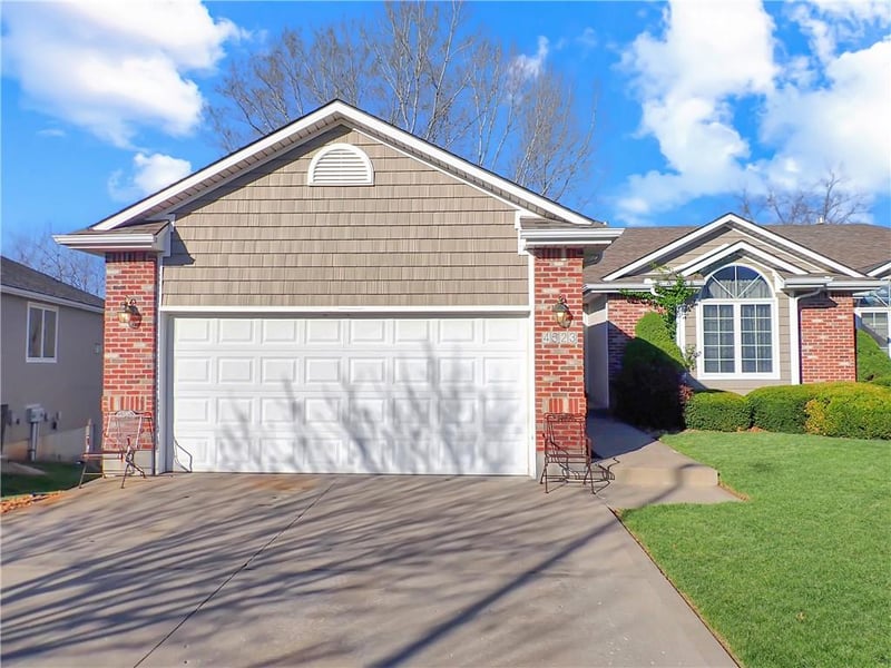 4523 Hedges Ave, Kansas City, MO 64133