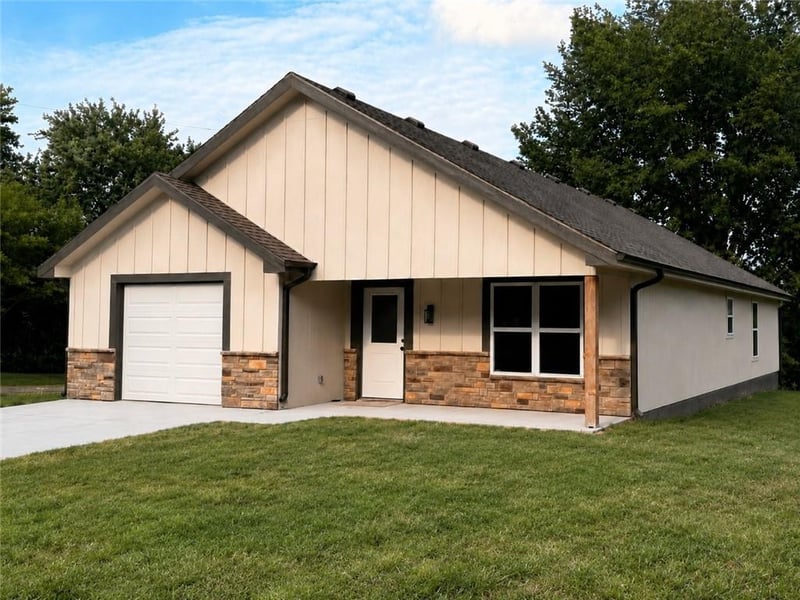 103 Crittendon St, Holden, MO 64040