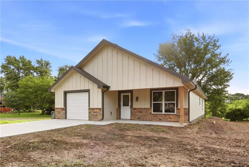 103 Crittendon St, Holden, MO 64040