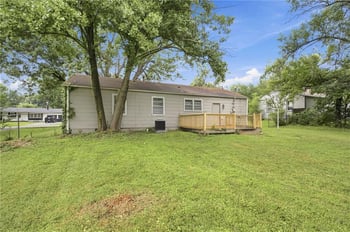 11709 Lawndale Ave, Kansas City, MO 64137