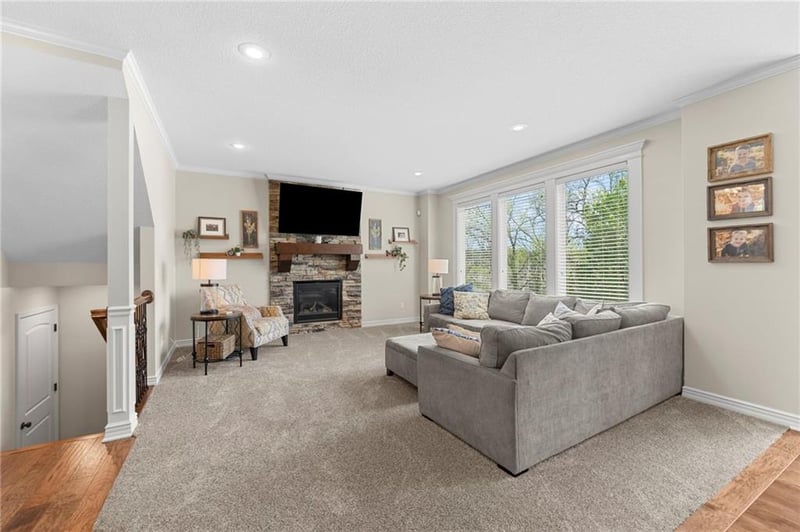 20573 112 Ter, Olathe, KS 66061