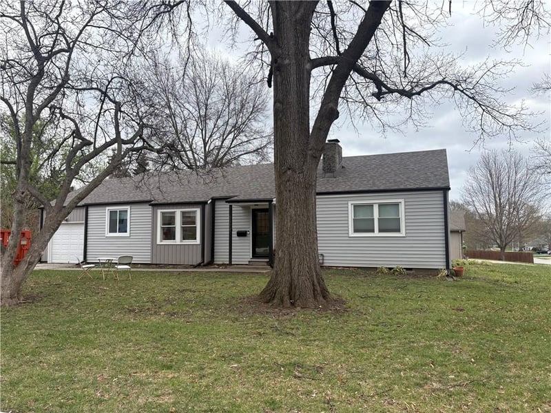 5519 Monrovia St, Shawnee, KS 66216