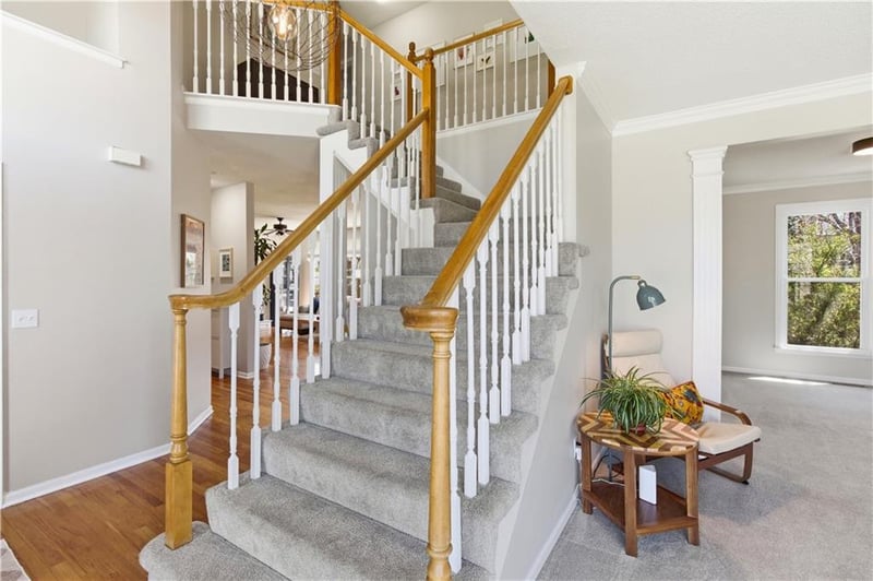 13213 Barton St, Overland Park, KS 66213