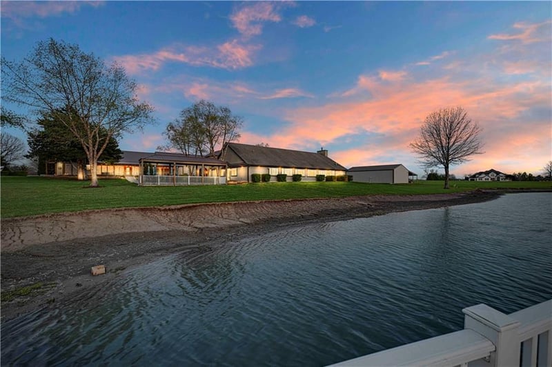 24607 Colbern Rd, Lee's Summit, MO 64086