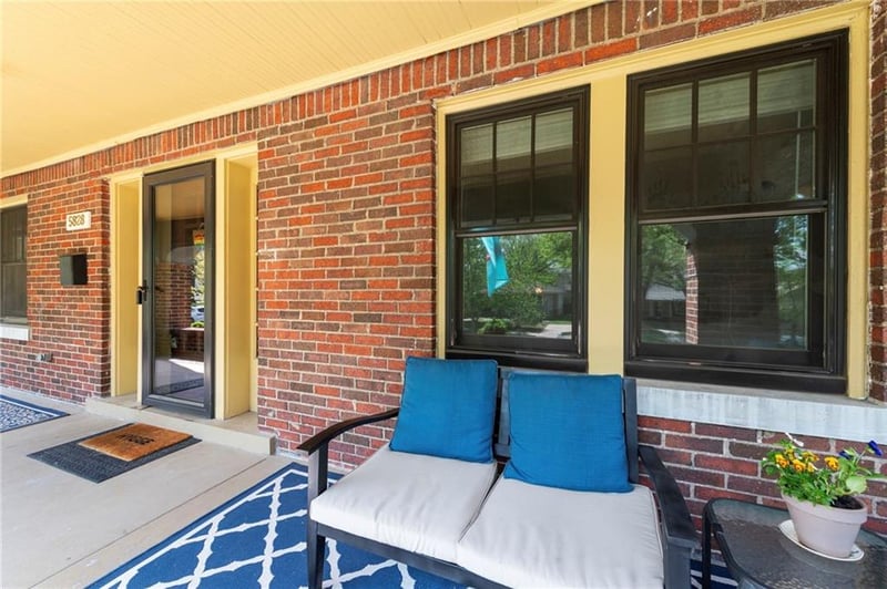 5828 Holmes St, Kansas City, MO 64110