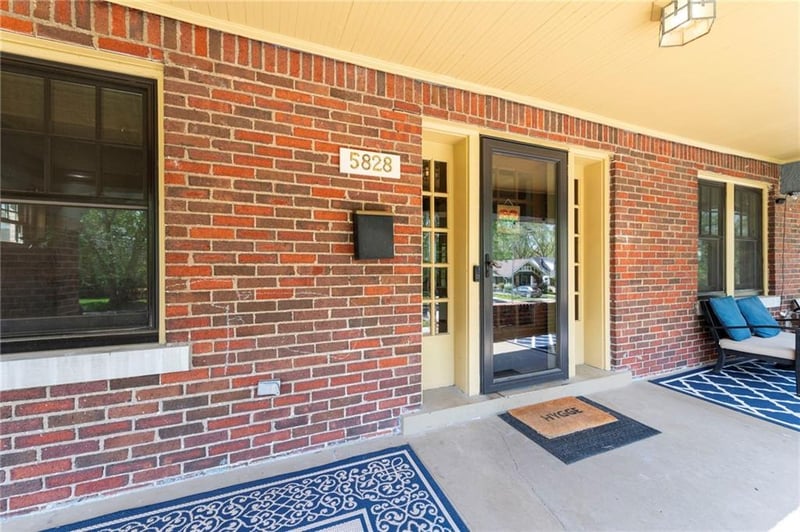 5828 Holmes St, Kansas City, MO 64110
