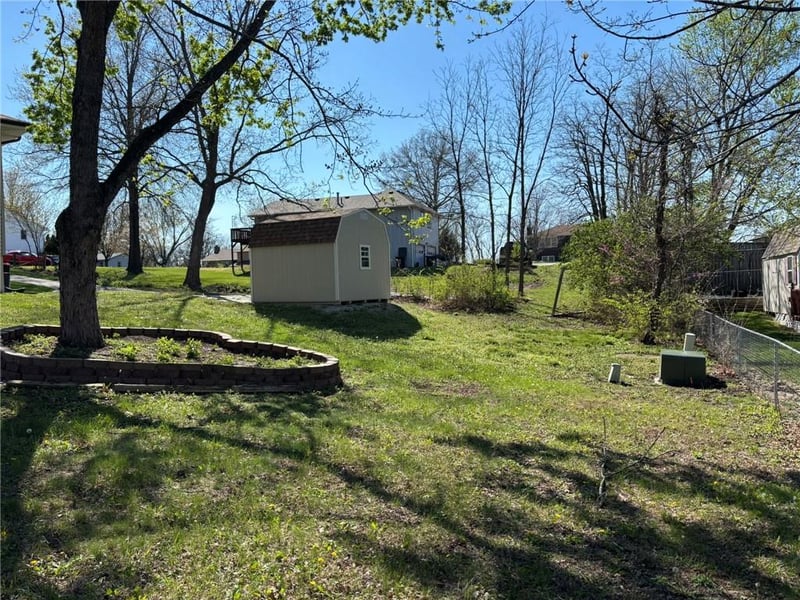 102 Cottonwood Close St, Warrensburg, MO 64093