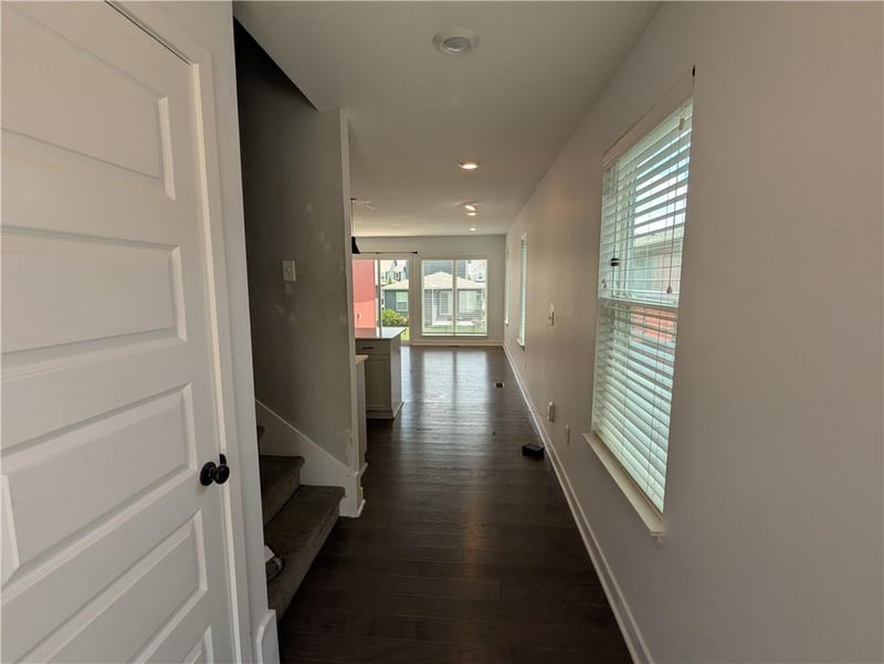8816 9th St, Blue Springs, MO 64064