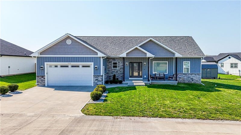 19640 Hummingbird Rd, Sedalia, MO 65301