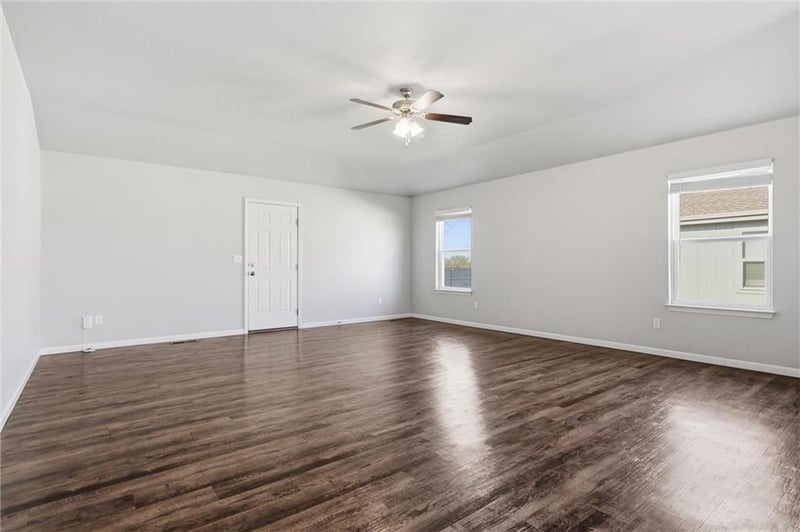 21285 219th St, Spring Hill, KS 66083