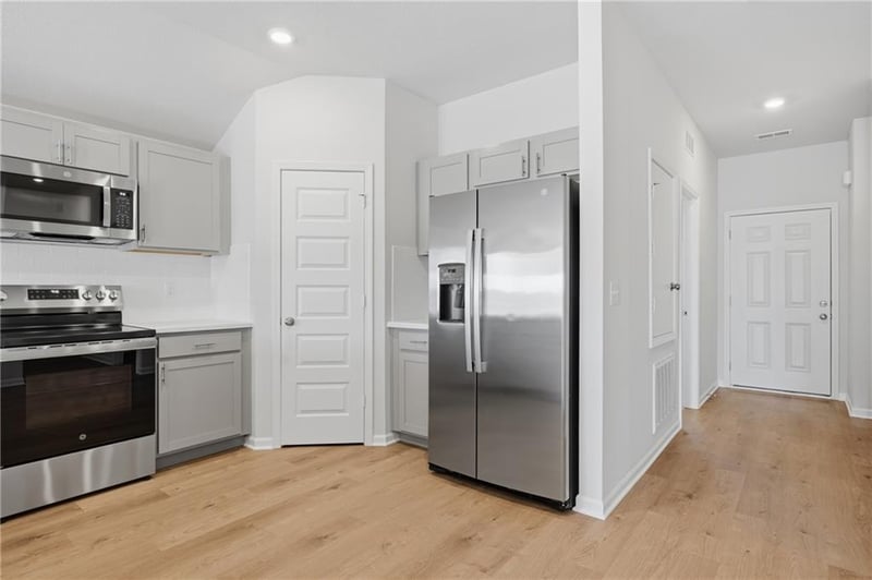 605 Bluebird St, Gardner, KS 66030