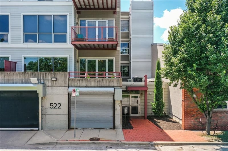 522 Locust Ln #201, Kansas City, MO 64106