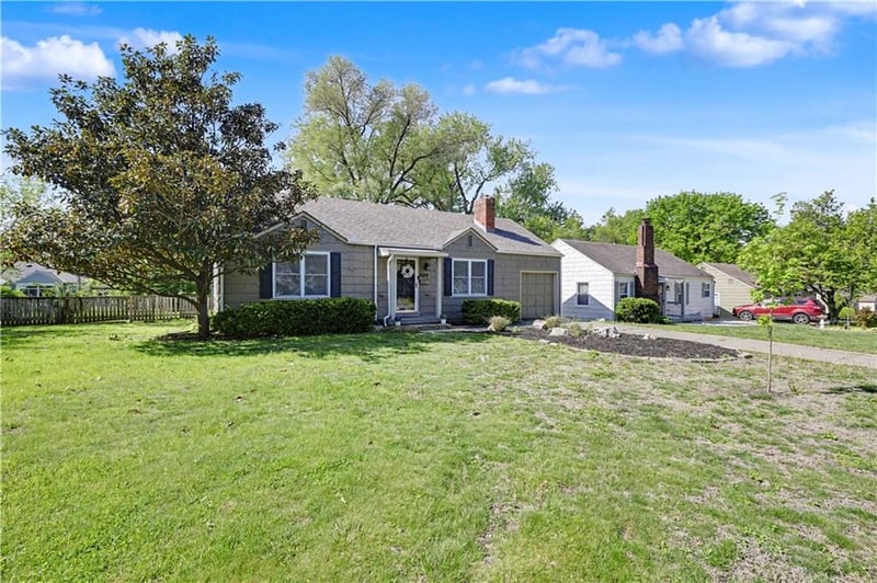 5009 51st Ter, Roeland Park, KS 66205
