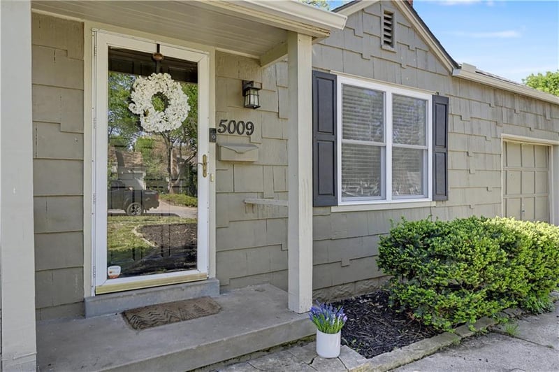 5009 51st Ter, Roeland Park, KS 66205