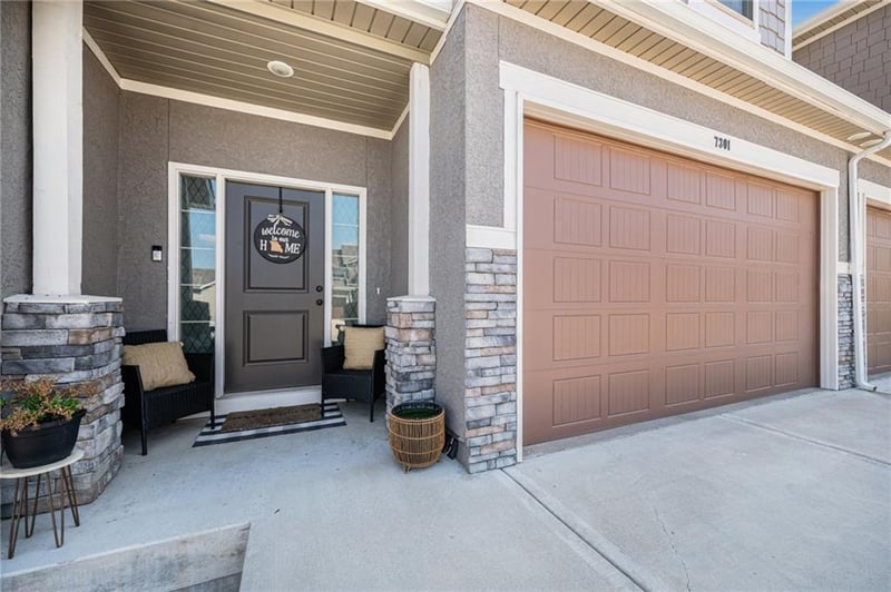 7301 Aaron St, Parkville, MO 64152