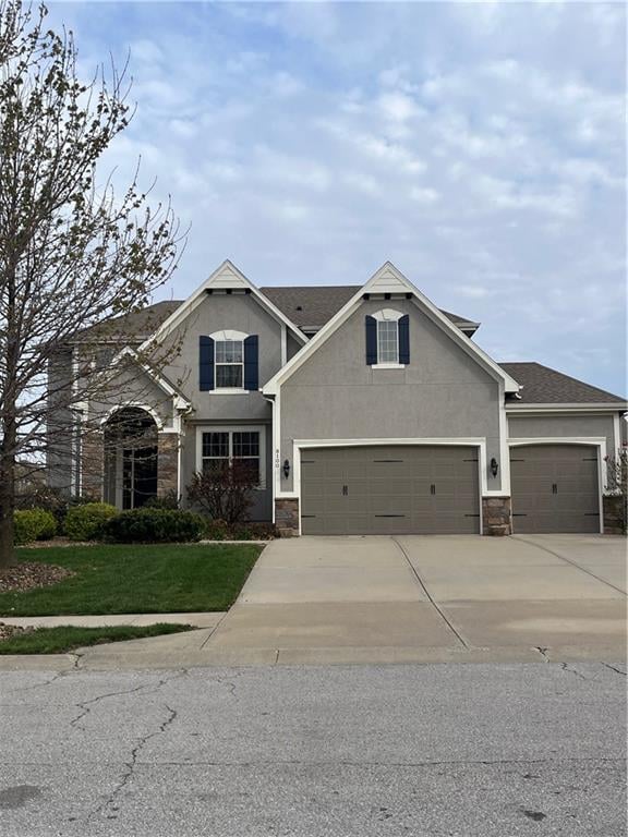 8100 103rd St, Kansas City, MO 64157