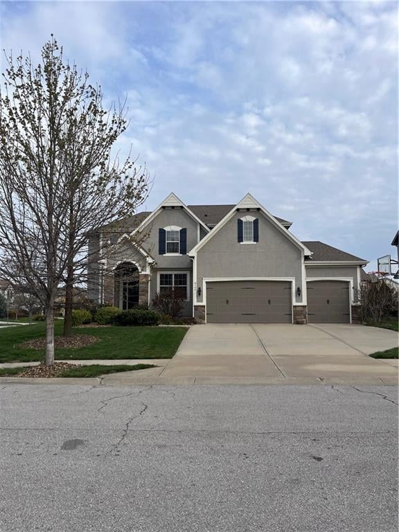 8100 103rd St, Kansas City, MO 64157