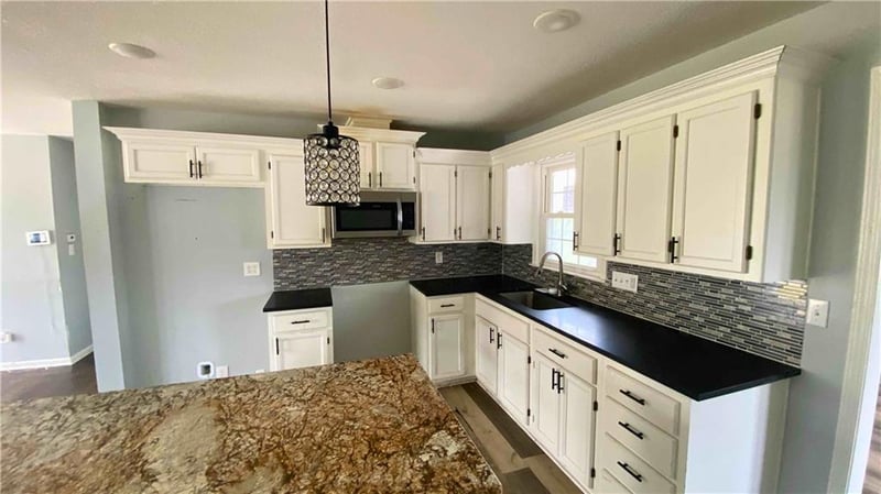 2820 43rd St, Kansas City, KS 66104