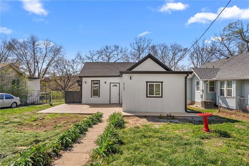 3040 51st St, Kansas City, KS 66104