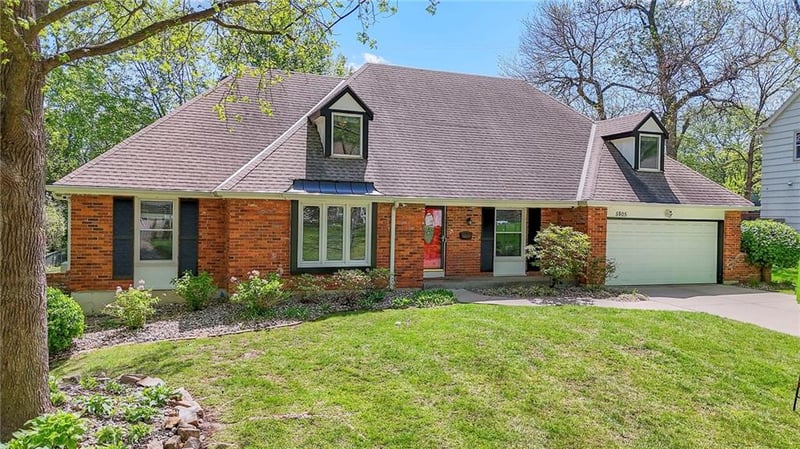 5805 W 90 Ter, Overland Park, KS 66207