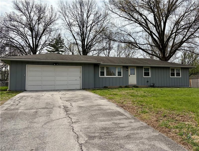 4903 60th St, Kansas City, MO 64151