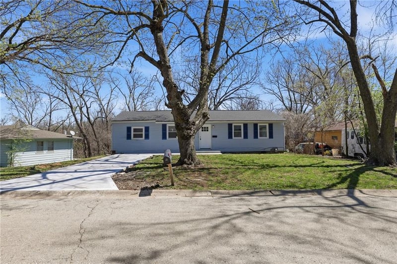 3431 39th St, Kansas City, KS 66104