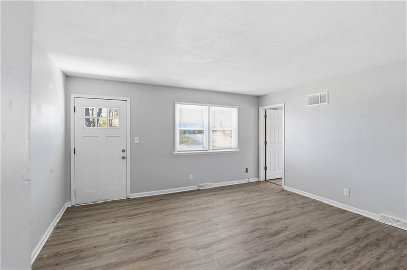 3431 39th St, Kansas City, KS 66104