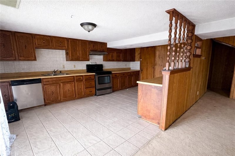 31982 Chesapeake Dr, Warsaw, MO 65355
