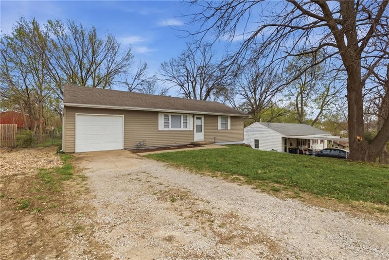 4540 44th Ter, Kansas City, MO 64117