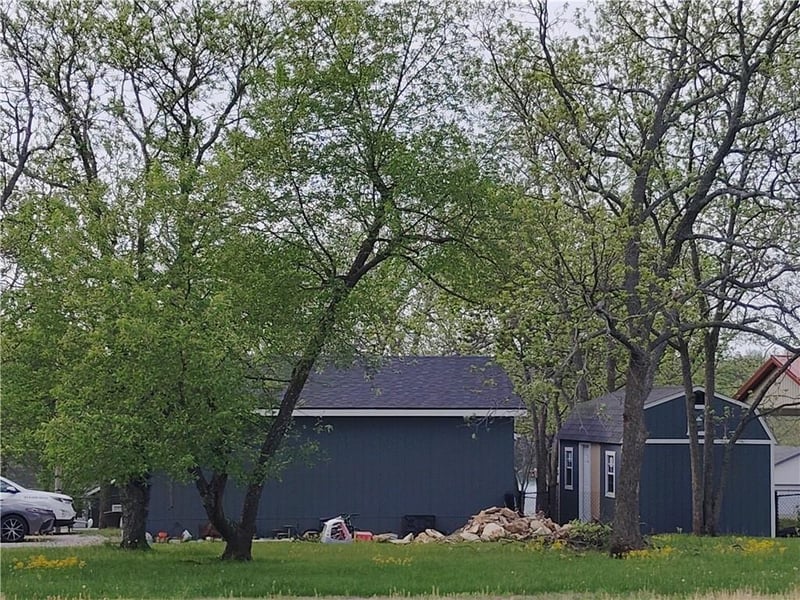 189 Timber Valley Dr, Linn Valley, KS 66040