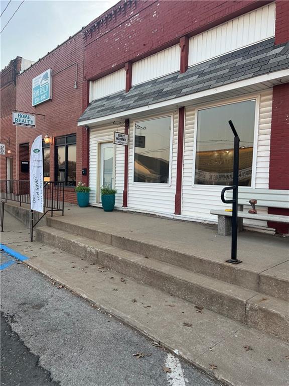 213 2nd St, Odessa, MO 64076