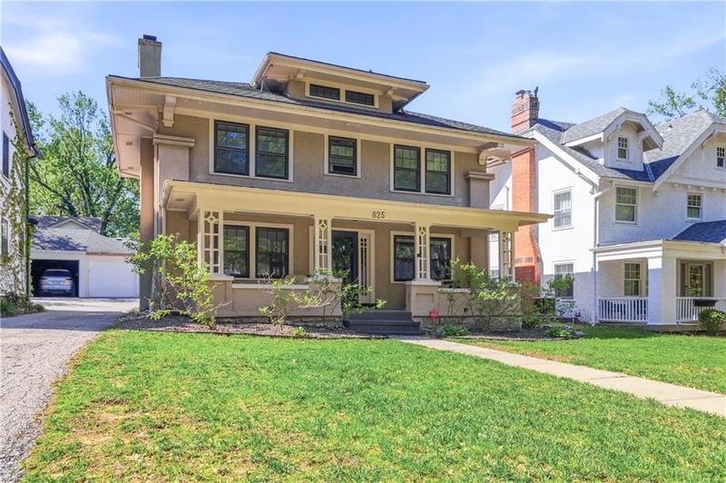 825 Gregory Blvd, Kansas City, MO 64114