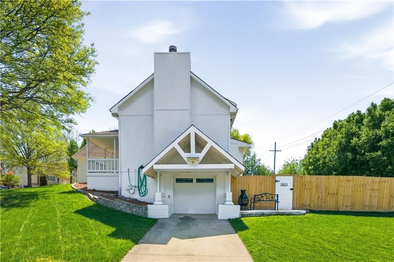 2615 Springbrook St, Blue Springs, MO 64014