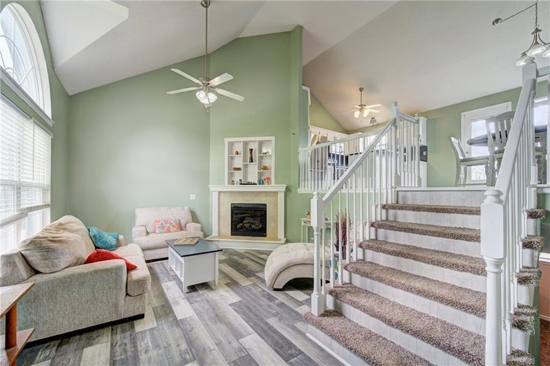 428 Madison Creek Dr, Raymore, MO 64083