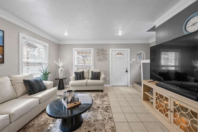 803 18th St, Kansas City, KS 66102