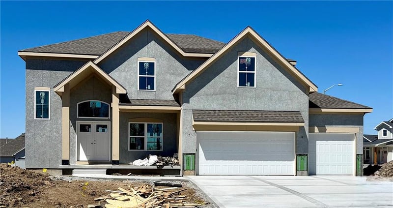 10316 Smalley Dr, Kansas City, MO 64157