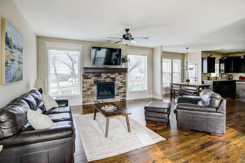 8012 Apache Rd, Lenexa, KS 66227