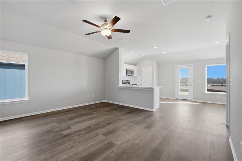 19451 Lincoln St, Spring Hill, KS 66083