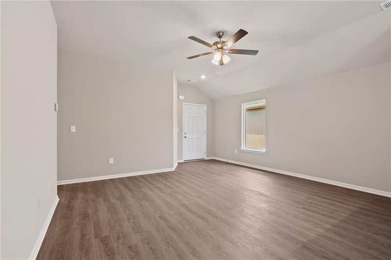 19451 Lincoln St, Spring Hill, KS 66083
