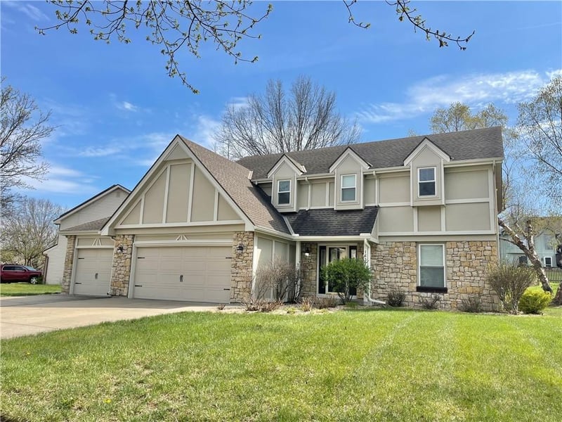 1637 83rd Ter, Kansas City, MO 64118