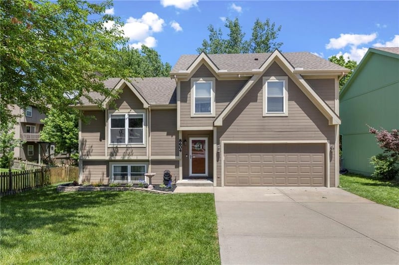 8604 112th St, Kansas City, MO 64157