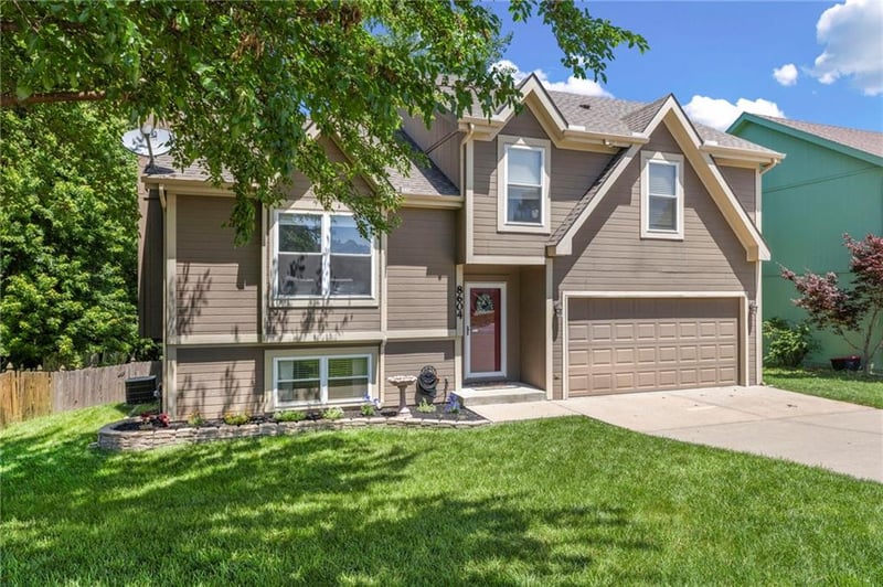 8604 112th St, Kansas City, MO 64157