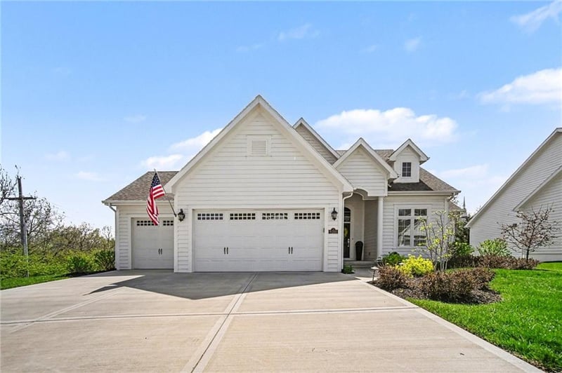 9201 Lime Stone Rd, Parkville, MO 64152