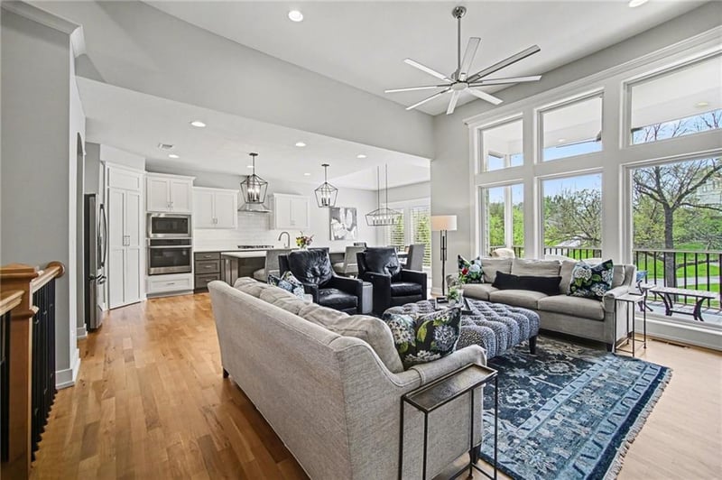 9201 Lime Stone Rd, Parkville, MO 64152