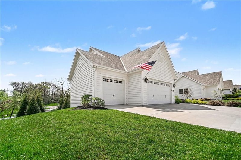 9201 Lime Stone Rd, Parkville, MO 64152