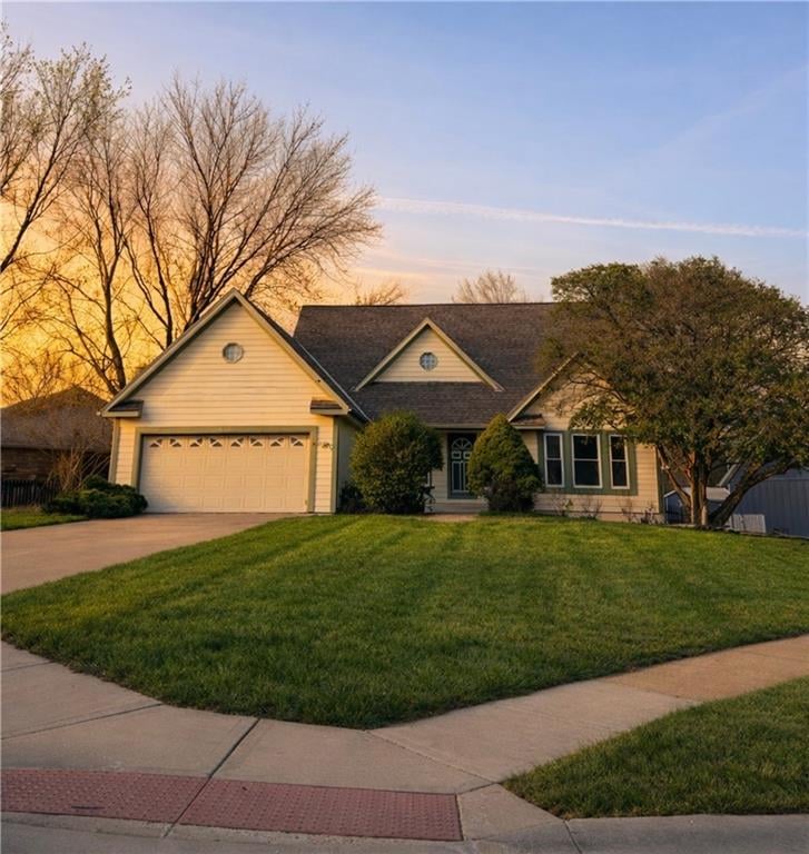 316 Pinon St, Olathe, KS 66061