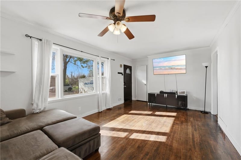 4709 Evanston Ave, Kansas City, MO 64133