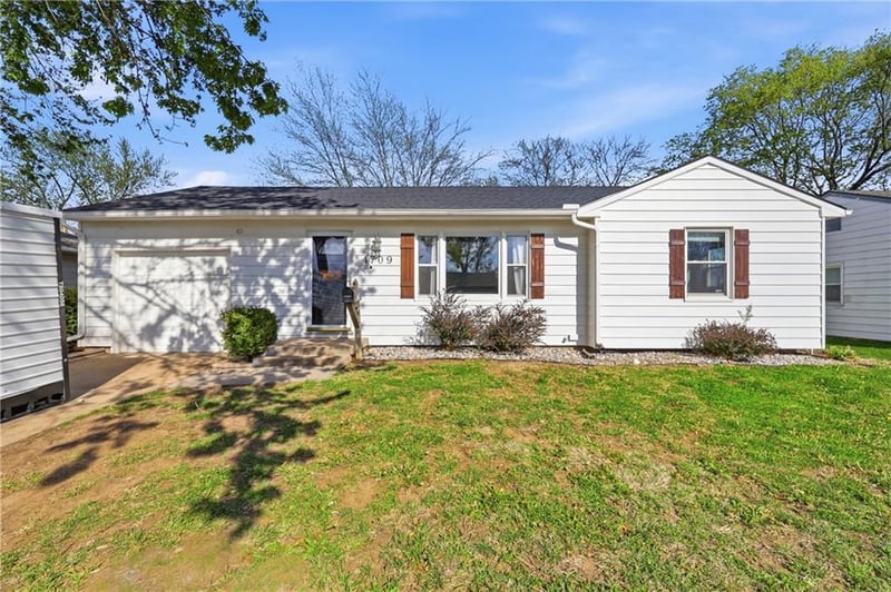 4709 Evanston Ave, Kansas City, MO 64133