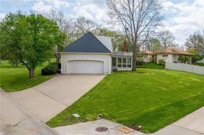 3312 Colony Sq, St Joseph, MO 64506